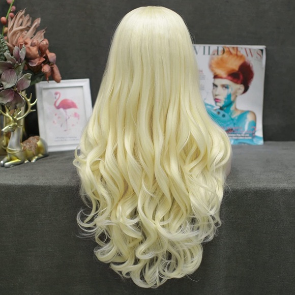 💕26” PLATINUM BLONDE BODY WAVY CURLY LACE FRONT WIG 💕 NWT - Picture 3 of 5